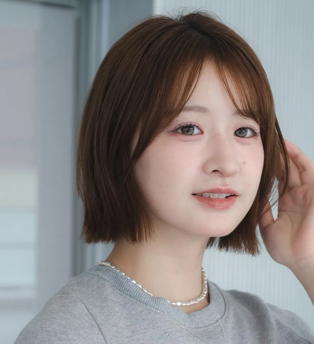 「こっくりショコラブラウン」で温もりを感じる大人の柔らかボブ　メインカット