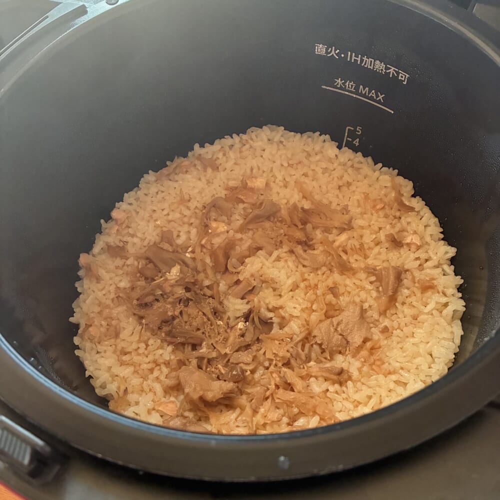 無印良品　鮭ハラスと舞茸のごはん
