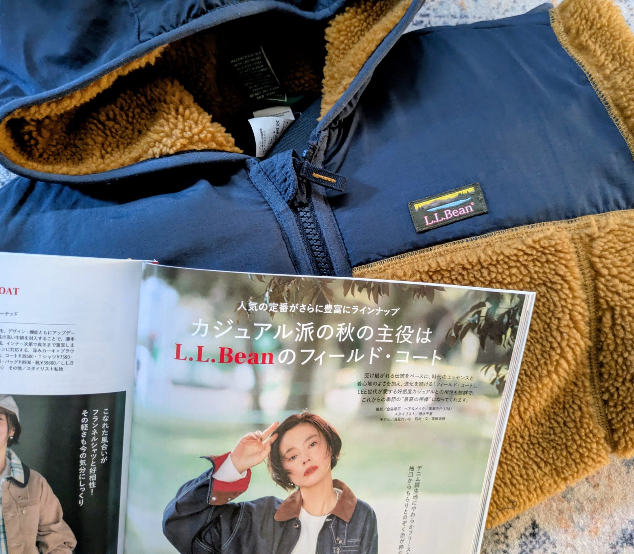 LEE11月号『カジュアル派の秋の主役はL.L.Beanのフィールド・コート』のページとL.L.Beanのフリースコート